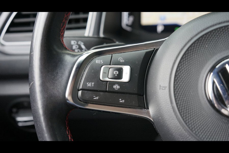Volkswagen T-Roc 1.5 TSI Sport AUTOMAAT-ACC-CAMERA-FULL LED-KEYLESS-NAVIGATIE-MODE-TREKHAAK-STOELVERWARMING-VIRTUEEL