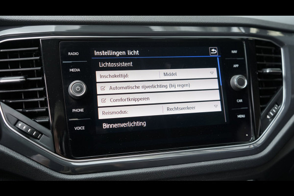 Volkswagen T-Roc 1.5 TSI Sport AUTOMAAT-ACC-CAMERA-FULL LED-KEYLESS-NAVIGATIE-MODE-TREKHAAK-STOELVERWARMING-VIRTUEEL