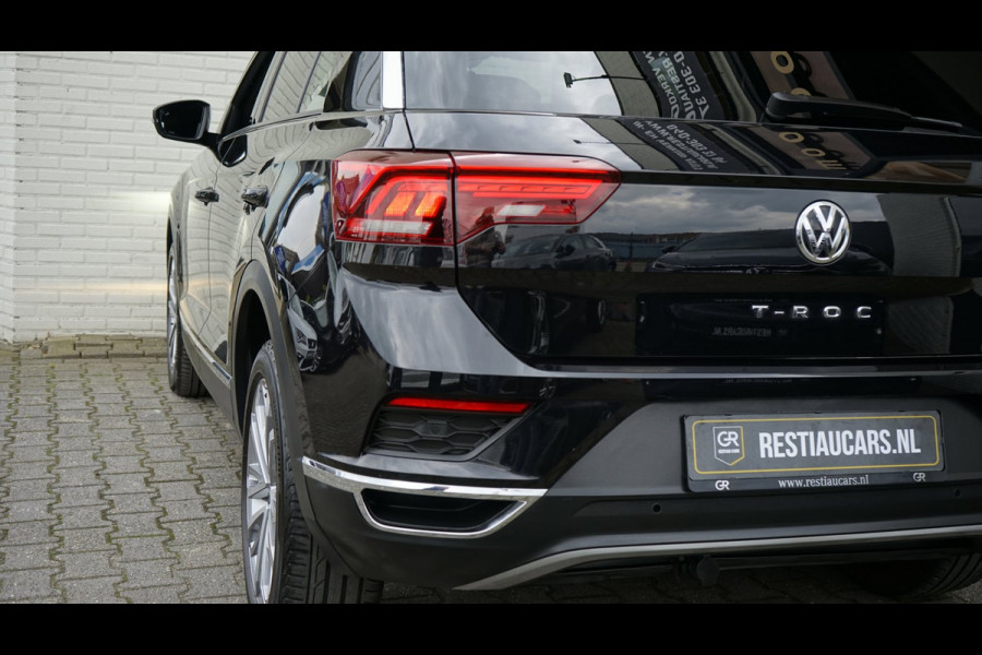 Volkswagen T-Roc 1.5 TSI Sport AUTOMAAT-ACC-CAMERA-FULL LED-KEYLESS-NAVIGATIE-MODE-TREKHAAK-STOELVERWARMING-VIRTUEEL