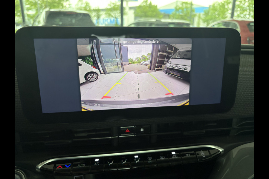 Fiat 500 La Prima by bocelli 42 kWh full option Achteruitrijcamera - Airco - Apple carplay - Navigatie - Parkeersensoren - Panorama dak - Stoelverwarming - Cruise control - Dodehoek detector - Elektrische ramen - Led verlichting - Bluetoot - Keyless start - Stuur leder - Stuur multifunctioneel - Licht metalen velgen 17 inch