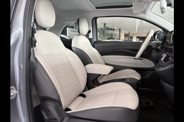 Fiat 500 La Prima by bocelli 42 kWh full option Achteruitrijcamera - Airco - Apple carplay - Navigatie - Parkeersensoren - Panorama dak - Stoelverwarming - Cruise control - Dodehoek detector - Elektrische ramen - Led verlichting - Bluetoot - Keyless start - Stuur leder - Stuur multifunctioneel - Licht metalen velgen 17 inch