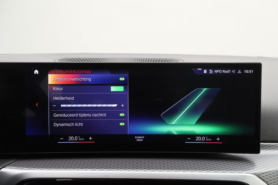BMW 3 Serie Touring 320e M Sport Leder/Alcantara, Virtual Cockpit, LED, Elek. trekhaak, Apple Carplay, 18"