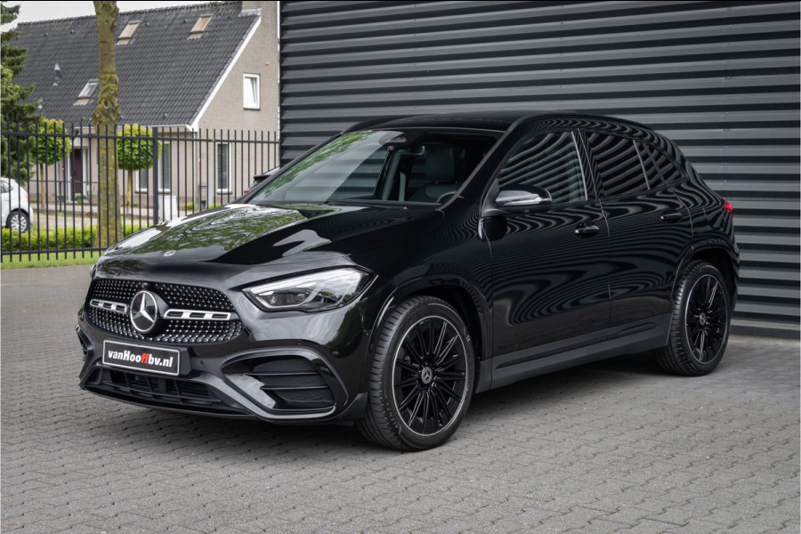 Mercedes-Benz GLA 200 d AMG Line 20 inch - Pano - Camera