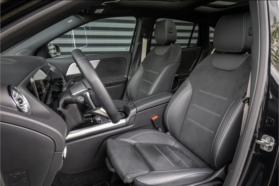 Mercedes-Benz GLA 200 d AMG Line 20 inch - Pano - Camera