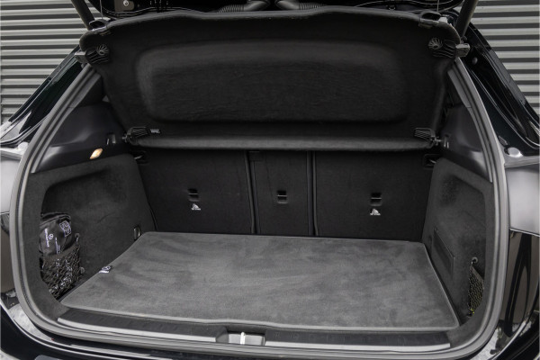Mercedes-Benz GLA 200 d AMG Line 20 inch - Pano - Camera