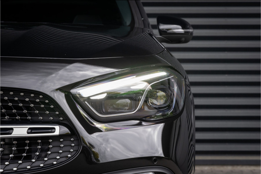 Mercedes-Benz GLA 200 d AMG Line 20 inch - Pano - Camera