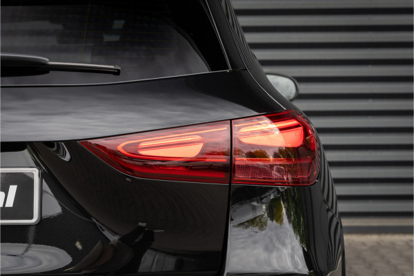Mercedes-Benz GLA 200 d AMG Line 20 inch - Pano - Camera
