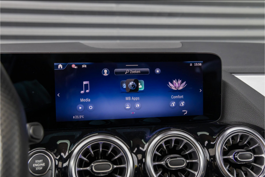 Mercedes-Benz GLA 200 d AMG Line 20 inch - Pano - Camera
