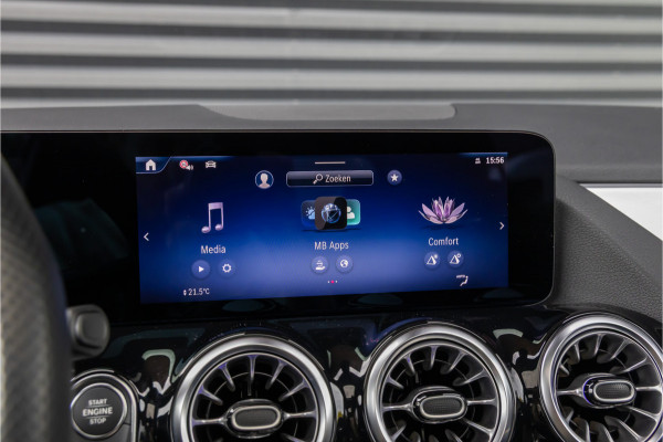 Mercedes-Benz GLA 200 d AMG Line 20 inch - Pano - Camera