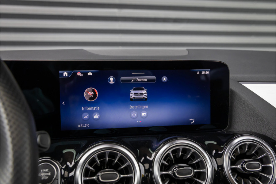 Mercedes-Benz GLA 200 d AMG Line 20 inch - Pano - Camera
