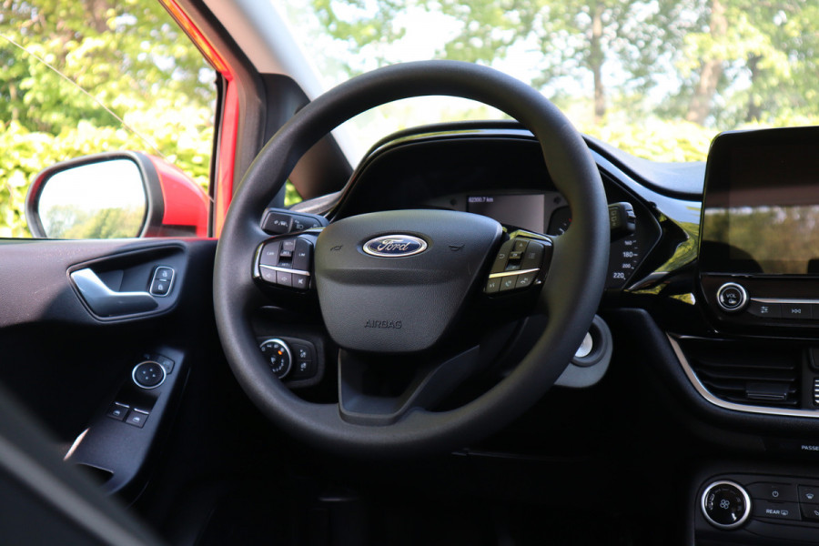 Ford Fiesta 1.1 | Navi | Carplay | Cruise control |