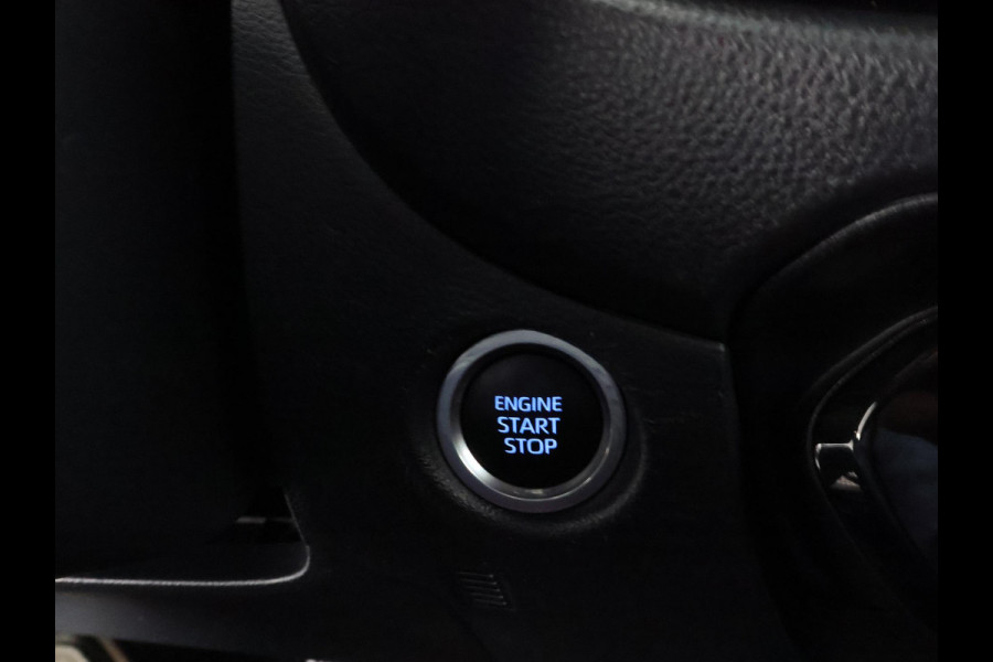 Toyota Aygo X 1.0 VVT-i S-CVT Undercover Jun Takahashi | JBL-Audio | Stoelverwarming | Parkeersensoren voor & achter |