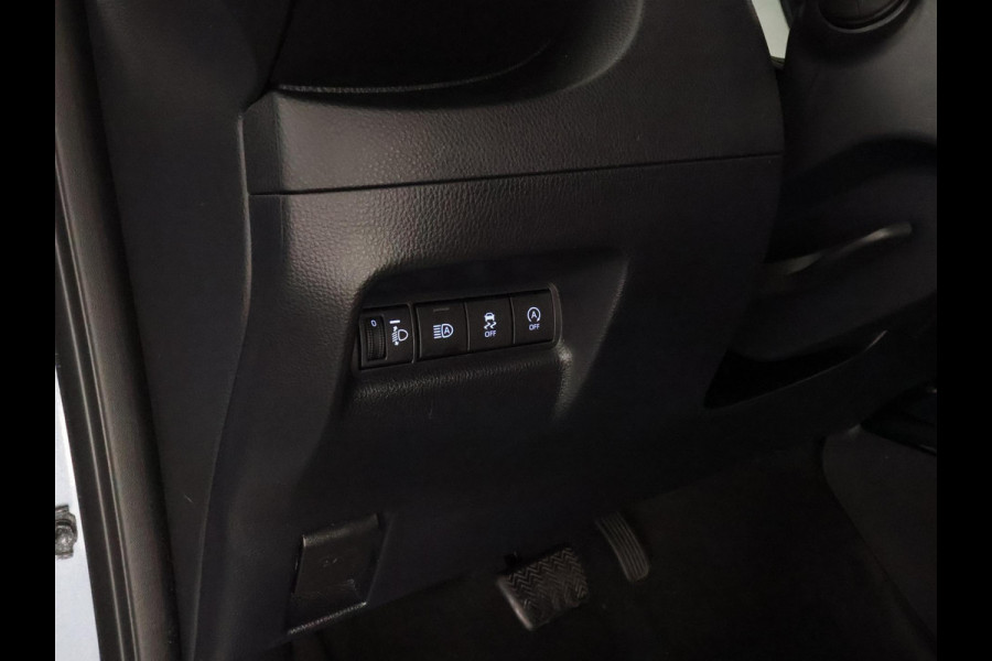 Toyota Aygo X 1.0 VVT-i S-CVT Undercover Jun Takahashi | JBL-Audio | Stoelverwarming | Parkeersensoren voor & achter |
