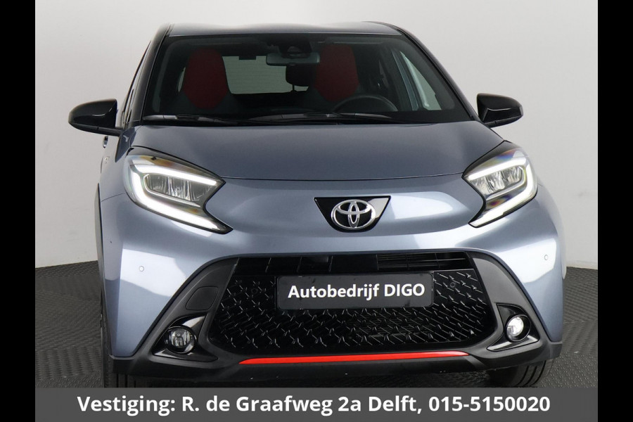 Toyota Aygo X 1.0 VVT-i S-CVT Undercover Jun Takahashi | JBL-Audio | Stoelverwarming | Parkeersensoren voor & achter |