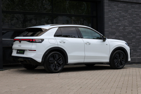 Volkswagen T-Roc 1.5 eTsi R-Line First Edition | NIEUW MODEL | BTW | CAMERA | ACC | STUURVERWARMING |