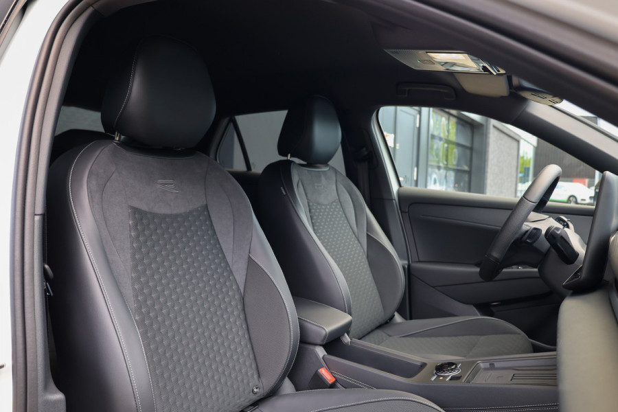Volkswagen T-Roc 1.5 eTsi R-Line First Edition | NIEUW MODEL | BTW | CAMERA | ACC | STUURVERWARMING |