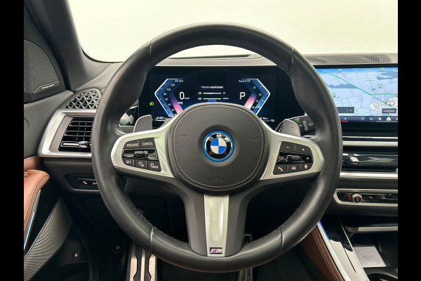 BMW X5 XDrive50e M/Sport | Davitgrau | Pano/dak | Sky/Lounge | Trekhaak | Rondomzicht/Camera
