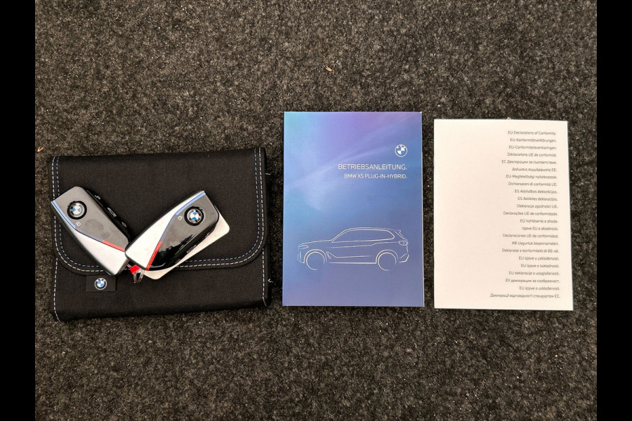 BMW X5 XDrive50e M/Sport | Davitgrau | Pano/dak | Sky/Lounge | Trekhaak | Rondomzicht/Camera
