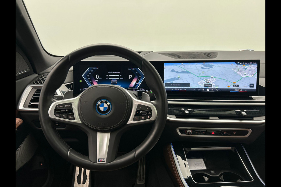 BMW X5 XDrive50e M/Sport | Davitgrau | Pano/dak | Sky/Lounge | Trekhaak | Rondomzicht/Camera
