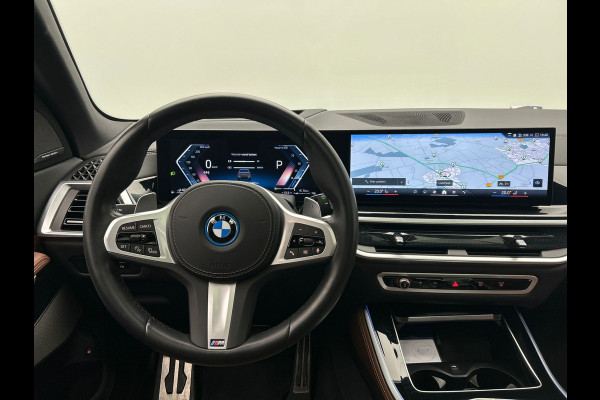 BMW X5 XDrive50e M/Sport | Davitgrau | Pano/dak | Sky/Lounge | Trekhaak | Rondomzicht/Camera