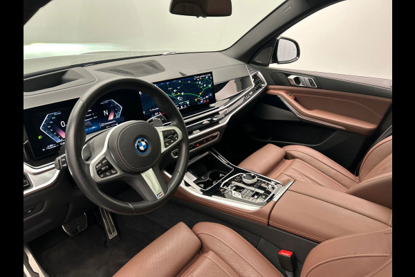 BMW X5 XDrive50e M/Sport | Davitgrau | Pano/dak | Sky/Lounge | Trekhaak | Rondomzicht/Camera