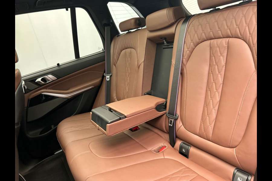 BMW X5 XDrive50e M/Sport | Davitgrau | Pano/dak | Sky/Lounge | Trekhaak | Rondomzicht/Camera