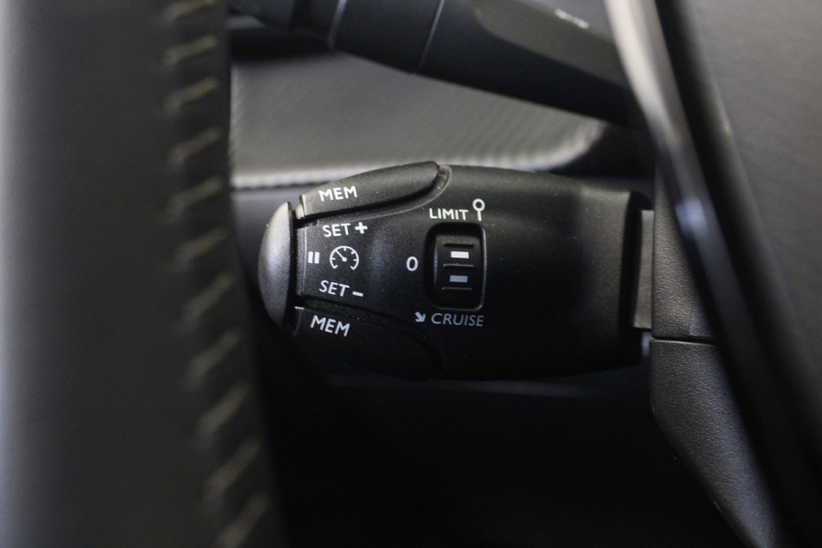 Peugeot 2008 1.2 PureTech Allure Pack