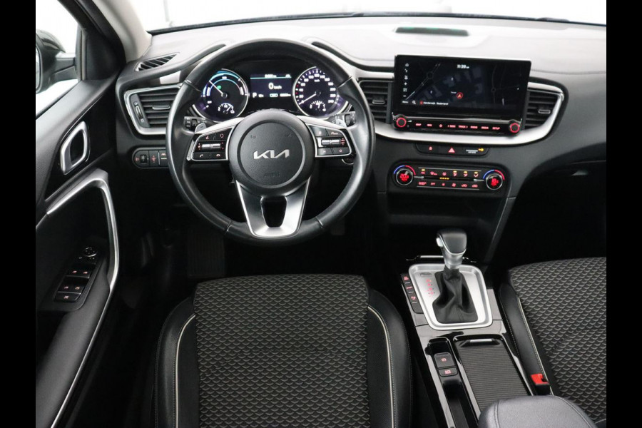 Kia Xceed 1.6 GDi PHEV DynamicLine | Carplay | Keyless | Half leder | Navigatie | Full LED | Parkeerhulp | Climate control | Bluetooth | Cruise control | Plug In