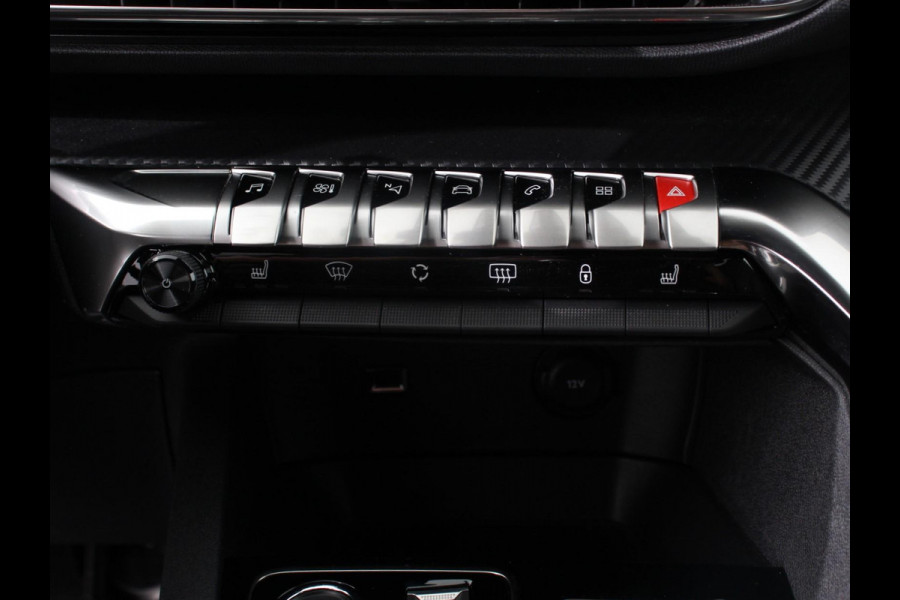 Peugeot 3008 1.2 110pk Turbo Automaat Allure Climate control Adaptive cruise control Achteruitrijd camera Parkeersensoren Verwarmde voorstoelen LED Navigatie Apple Carplay/ Android Auto