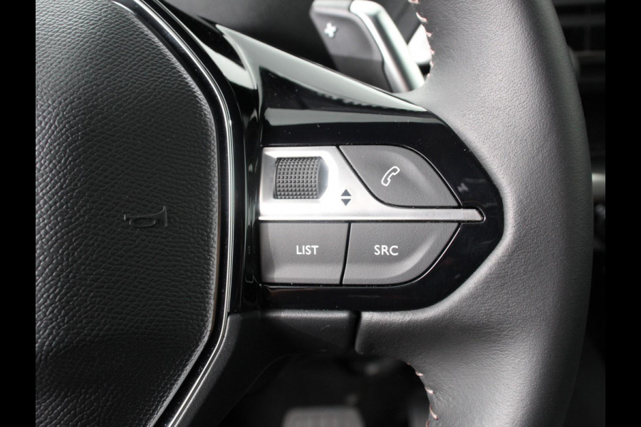 Peugeot 3008 1.2 110pk Turbo Automaat Allure Climate control Adaptive cruise control Achteruitrijd camera Parkeersensoren Verwarmde voorstoelen LED Navigatie Apple Carplay/ Android Auto
