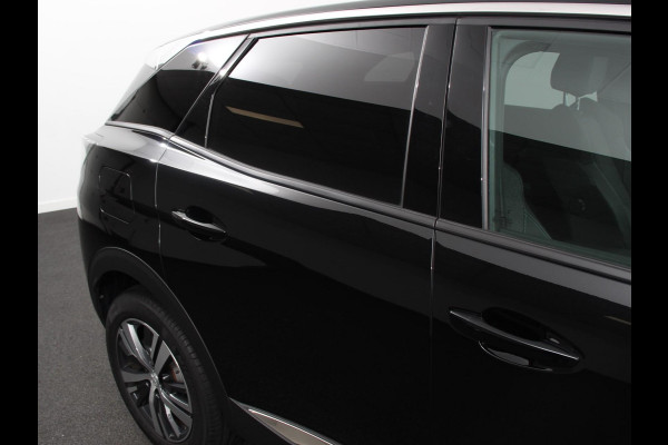 Peugeot 3008 1.2 110pk Turbo Automaat Allure Climate control Adaptive cruise control Achteruitrijd camera Parkeersensoren Verwarmde voorstoelen LED Navigatie Apple Carplay/ Android Auto