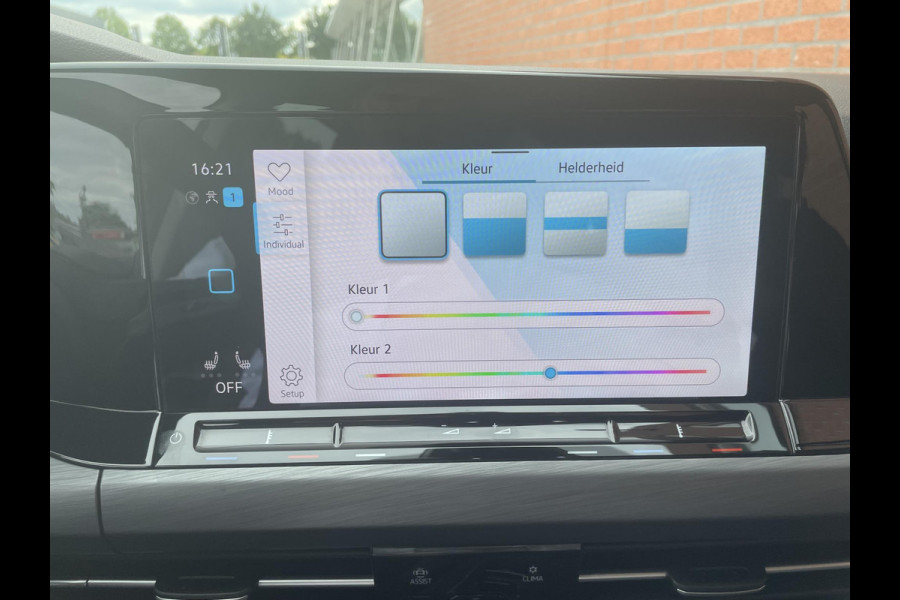 Volkswagen Golf Variant 1.5 eTSI 150pk DSG Style Navigatie Apple Carplay/Android Auto Parkeersensoren Adaptive Cruise Control Blind Spot Assist Stoel-en stuurverwarming Ledverlichting Climate Control