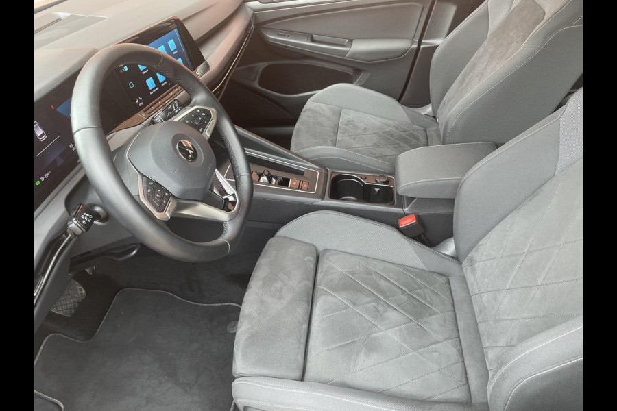 Volkswagen Golf Variant 1.5 eTSI 150pk DSG Style Navigatie Apple Carplay/Android Auto Parkeersensoren Adaptive Cruise Control Blind Spot Assist Stoel-en stuurverwarming Ledverlichting Climate Control