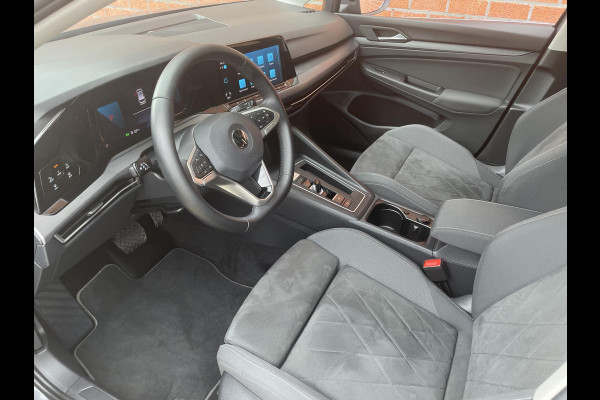 Volkswagen Golf Variant 1.5 eTSI 150pk DSG Style Navigatie Apple Carplay/Android Auto Parkeersensoren Adaptive Cruise Control Blind Spot Assist Stoel-en stuurverwarming Ledverlichting Climate Control