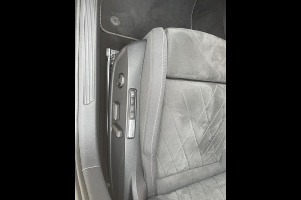 Volkswagen Golf Variant 1.5 eTSI 150pk DSG Style Navigatie Apple Carplay/Android Auto Parkeersensoren Adaptive Cruise Control Blind Spot Assist Stoel-en stuurverwarming Ledverlichting Climate Control