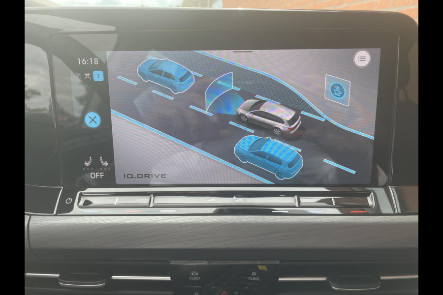 Volkswagen Golf Variant 1.5 eTSI 150pk DSG Style Navigatie Apple Carplay/Android Auto Parkeersensoren Adaptive Cruise Control Blind Spot Assist Stoel-en stuurverwarming Ledverlichting Climate Control