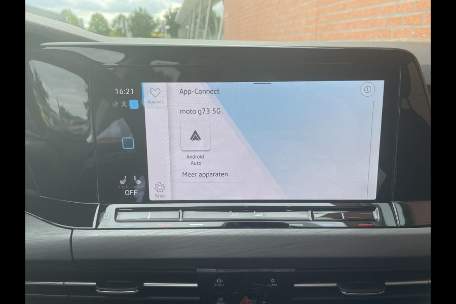 Volkswagen Golf Variant 1.5 eTSI 150pk DSG Style Navigatie Apple Carplay/Android Auto Parkeersensoren Adaptive Cruise Control Blind Spot Assist Stoel-en stuurverwarming Ledverlichting Climate Control