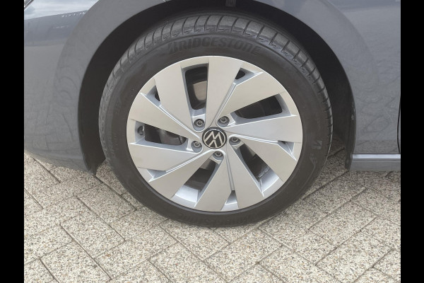 Volkswagen Golf Variant 1.5 eTSI 150pk DSG Style Navigatie Apple Carplay/Android Auto Parkeersensoren Adaptive Cruise Control Blind Spot Assist Stoel-en stuurverwarming Ledverlichting Climate Control