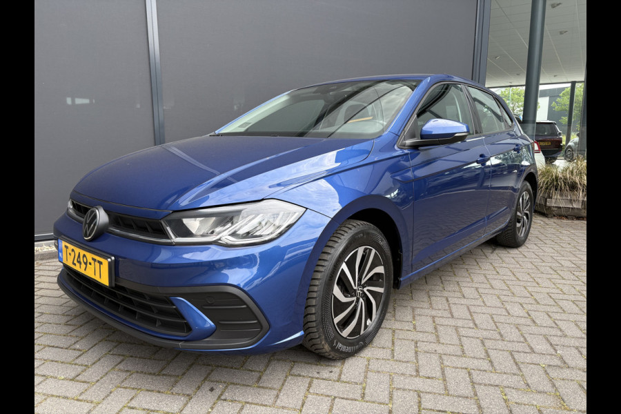 Volkswagen Polo 1.0 TSI Life Achteruitrijcamera - Airco - Apple carplay - Navigatie - Cruise control - Bluetooth - Licht metalen velgen 15 inch - Led verlichting - Elektrische ramen - Radio - Start/stop systeem - Stuur l