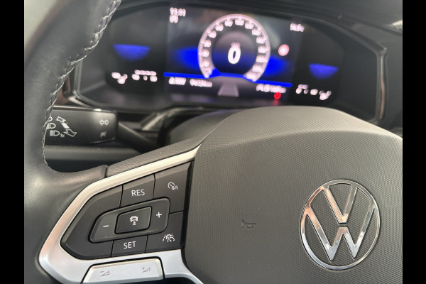 Volkswagen Polo 1.0 TSI Life Achteruitrijcamera - Airco - Apple carplay - Navigatie - Cruise control - Bluetooth - Licht metalen velgen 15 inch - Led verlichting - Elektrische ramen - Radio - Start/stop systeem - Stuur l
