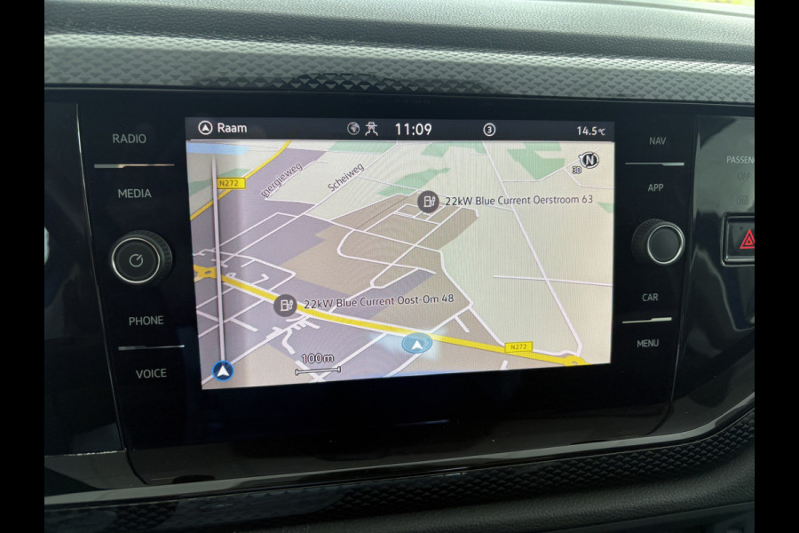 Volkswagen Polo 1.0 TSI Life Achteruitrijcamera - Airco - Apple carplay - Navigatie - Cruise control - Bluetooth - Licht metalen velgen 15 inch - Led verlichting - Elektrische ramen - Radio - Start/stop systeem - Stuur l