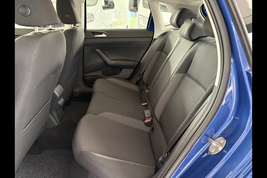 Volkswagen Polo 1.0 TSI Life Achteruitrijcamera - Airco - Apple carplay - Navigatie - Cruise control - Bluetooth - Licht metalen velgen 15 inch - Led verlichting - Elektrische ramen - Radio - Start/stop systeem - Stuur l