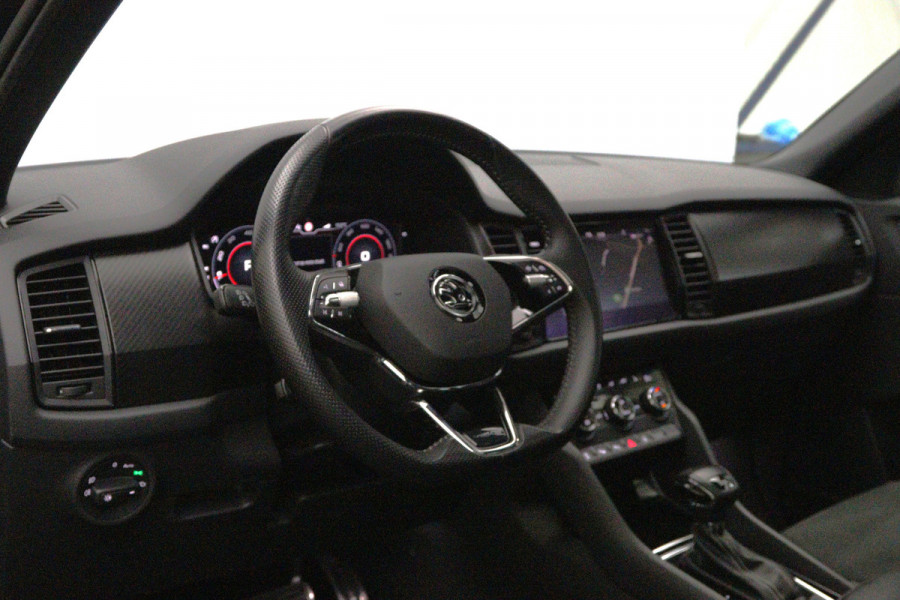 Škoda Kodiaq 1.5 TSI 150 PK Automaat Sportline Business, Panoramadak, Trekhaak, Canton Sound