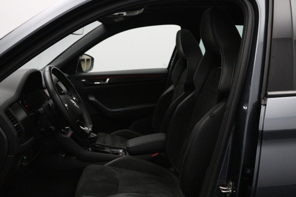 Škoda Kodiaq 1.5 TSI 150 PK Automaat Sportline Business, Panoramadak, Trekhaak, Canton Sound
