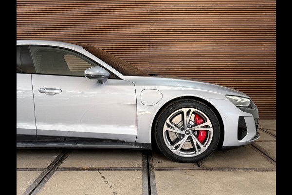 Audi e-tron GT Quattro | 530PK | 93kWh | Carbondak | 20'' | Luchtvering | Matrix LED | Nappa | RS interieur | Air-Quality Systeem