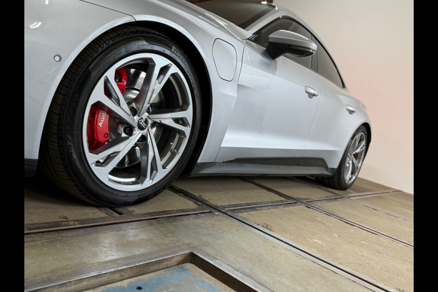 Audi e-tron GT Quattro | 530PK | 93kWh | Carbondak | 20'' | Luchtvering | Matrix LED | Nappa | RS interieur | Air-Quality Systeem