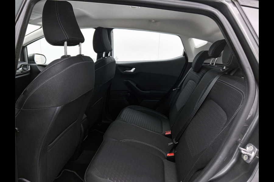 Ford Fiesta 1.0 EcoBoost Titanium (NAVIGATIE, CARPLAY, PARKEERSENSOREN, LED, STUURBEDIENING, 1e EIGENAAR, GOED ONDERHOUDEN)