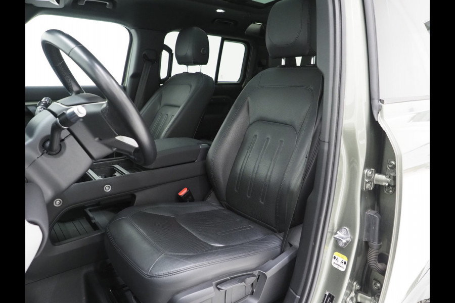 Land Rover Defender 110 2.0 P400e | NL Auto | Panoramadak | Trekhaak | 360 | Keyless | Adaptive Cruise | Leder | Carplay