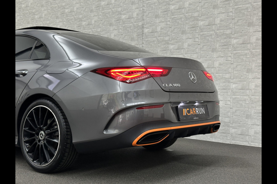 Mercedes-Benz CLA-Klasse 180 Edition 1 AMG-Line | Panorama | Sfeerverlichting | Widescreen | Memory | Multi-Beam LED | Keyless-Go | 19 Inch | Stoelverwarming | Night-Pakket | Camera | Origineel NL | Nieuwe Banden & Onderhoudsbeurt |