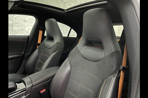 Mercedes-Benz CLA-Klasse 180 Edition 1 AMG-Line | Panorama | Sfeerverlichting | Widescreen | Memory | Multi-Beam LED | Keyless-Go | 19 Inch | Stoelverwarming | Night-Pakket | Camera | Origineel NL | Nieuwe Banden & Onderhoudsbeurt |